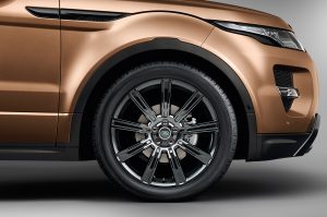 2014-Range-Rover-Evoque-front-tire