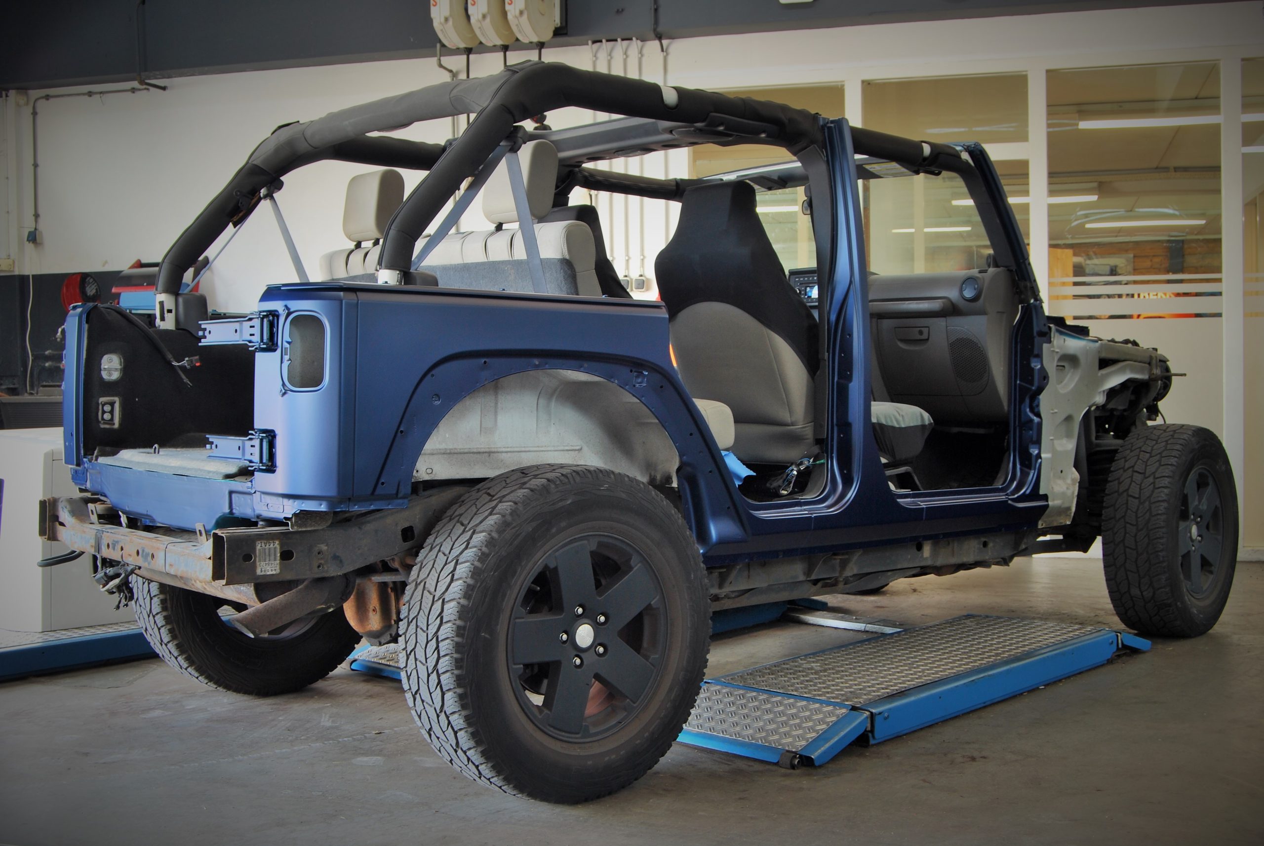 Jeep Wrangler Unlimited Mat Blue